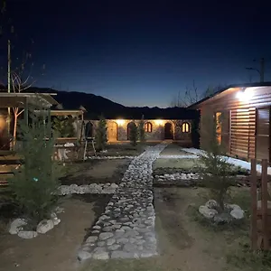 Windmill Gesthouse & Grill Szkodra